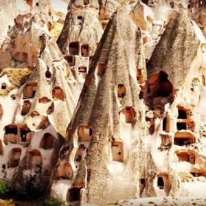 Mine Kılıç Instagram - volkanik patlama, kül, rüzgar ve su.. sonrası insan eli, emeği,umudu. uzaylılar da pek mümkün🌋🛸
