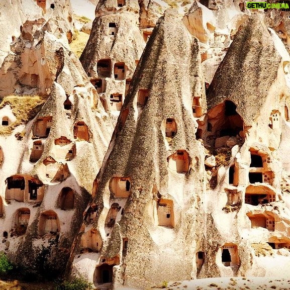 Mine Kılıç - 2.4K Likes - volkanik patlama, kül, rüzgar ve su.. sonrası insan eli, emeği,umudu. uzaylılar da pek mümkün🌋🛸