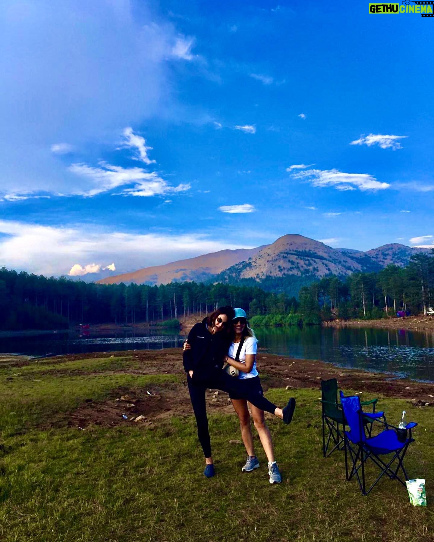 Mine Kılıç Instagram - hayvanlar kadar sevilesi insanlar bulmusumdur!🌌 @gulsahyamn