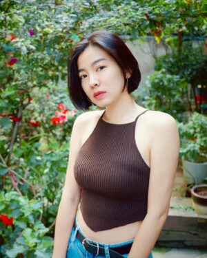 Mini Chao Instagram - 最近嚴禁穿細肩帶～太辣🤣

#喜歡美美的照片
#喜歡愛笑的眼睛