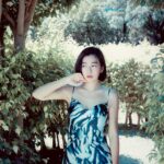 Mini Chao Instagram - 感受午後的陽光 知足～🖤🤍🖤 #我愛我的短髮 #今天有點小女人