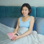 Mini Chao Instagram – 平常我喜歡在床上慵懶地看書，放空心情💛
床這件事情對我來說非常的重要❗️除了要有好的床墊之外，床單的材質也很重要，我跟寢具接觸的時間也特別長，在體驗許多材質之後，才發現天絲能讓我享受裸睡的自由感，就像是親近大自然一般，無拘無束，可以完全放鬆~

黑寶和錢錢也是超懂享受超級喜歡的💕天絲材質是我第一個選擇～接觸皮膚的輕滑感沒有任何的厚重，很適合生活壓力大或者是不容易睡眠、想要徹底放鬆的朋友們來感受🥰🥰🥰

最近換上了「安庭家居」的60支天絲100%萊賽爾纖維寢具，有多好睡呢？
天絲萊賽爾纖維具有卓越的濕氣調節能力，讓每一次的睡眠都舒適乾爽，而且天絲最吸引人的特點是細膩柔滑，如果你想感受超越擁抱的親膚感，真的推薦來體驗天絲帶來的裸睡感✨

更令人驚喜的是，安庭家居以素色寢具為主軸，提供豐富的顏色選擇🎨
床包、被套、枕套等都能分開挑選，簡單來說，有上萬種色彩組合可以自由搭配，
每種顏色均對應一個Pantone色號，使臥室裝潢搭配更為輕鬆方便🫶
60支天絲更是擁有市面上最多的51種顏色，
其中包括經典色系、超人氣奶茶色系、莫蘭迪色系等。
不擅長搭配也沒關係，官網超貼心的推出了搭配建議和雙色配，也提供「 線上床寢配色師 」諮詢服務~
另外大家很在意的，畢竟是每天貼身接觸的生活用品~~~安庭家居天絲產品皆有奧地利蘭精公司的雙向聯名吊卡及通過SGS認證，睡起來更安心~

如果你喜歡睡眠儀式感，想找尋更好的睡眠，「AnD HOUSE 安庭家居」會是你的最佳選擇💗
睡眠是每天都要面對的狀態與問題，為了讓每個朋友都能迅速享受到優質睡眠💤
他們提供快速出貨，也能用宅配跟超取收貨📦
是不是超級棒的阿😍👍

現在到 『 素色寢具第一品牌 AnD HOUSE 安庭家居 』，搭配自己喜歡的床包配色吧~
https://andbed.tw/素色寢具自由搭配

💌官網限定米可白粉絲專屬信息：
•  3/13~3/27好朋友抽獎囉🎁
在此貼文下@一位好友並留言你喜歡的顏色，就有機會獲得以下獎項
60支天絲自由搭配寢具共1組
40支天絲四季薄被共10入

•  3/13~3/20特別滿額禮💝
限定時間內滿499元並輸入折扣碼【米可白好朋友】
送200織純棉衛生紙掛袋1入(數量有限，送完即止)