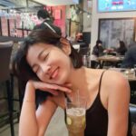 Mini Chao Instagram – 愛笑眼睛 最近有點甜～🌹

#美女與野獸 #童話故事
#這個攝影師很有愛