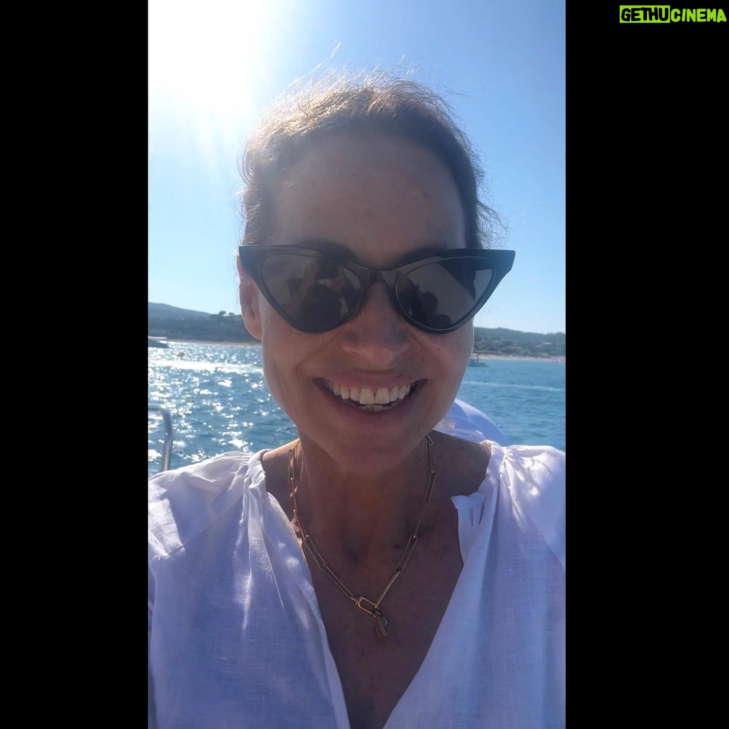 Minnie Driver Instagram - Nowhere better than by the sea with people I love. Salty face, salty chips, weird tan lines from my overly complicated swimsuit. Thank you C FβοΈβ΅οΈπ€ΏππββοΈ