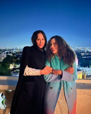 Minnie Driver Instagram - #christmas eve with a selection of beloveds. What a blinking JOY…And wearing what has now become known as my 💘💫dopamine coat 💘💫 @miramikati @iknowbrianawitan @rockyallegra @melissasmithiam @jesvnew @allyvalenti * Bill   my Hen 💫🎄💫