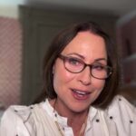 Minnie Driver Instagram - I read my new story, and am leaving it here for further perusal. Thank you chaps! The paperback of #managingexpectations is out on June 22nd ❌⭕️