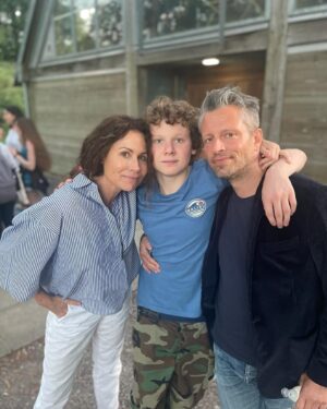 Minnie Driver Instagram - I want everybody to come home. These distant  days are getting old. ❌⭕️
