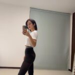 Minori Inudo Instagram - 骨盤サポートしてくれる着圧レギンス 履いてみたよ🌼着圧って凄い強い締め付けで履いてることに疲れちゃってたんだけど 全然違うー！！ 産後にも骨盤ケアの着圧履いてたんだけど、締め付けがすごくて気持ち悪くなっちゃって途中でやめてて、、、笑 これだと楽だし脚軽くて履きたくなる！ デザインも可愛いし軽いし締め付けも全然気にならないからずっと履ける🕕 gelato pique とかSNIDELなどで有名なマッシュグループ×インナーウェアの老舗 GUNZEの 共同開発🌸 新ブランドの【ballelite】🩰 忙しい方や続かない方でもこれなら ながらケアが出来るね✨ #ながらケア　#バレリット #pr #着圧　#ヒップアップ　#むくみケア @ballelite.official