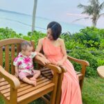 Minori Inudo Instagram - お友達の結婚式で沖縄へ👰‍♀️💒🤵‍♂️ 本当に素敵☺️ 波の音が聞こえるところで...🏝️ おめでとうございます🌸 #沖縄 #海