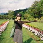 Mio Kudo Instagram – 本日24歳のお誕生日を迎えました！
あたたかいお祝いメッセージ、たくさん届いています。ありがとうございます☺️

23歳は新しい出会いがあり、別れもあって
プライベートでもお仕事でも新しい経験をしたり…
自分の中でちょっぴり成長できたかな？と感じる歳でした

24歳も初心と感謝を忘れず、私のペースでがんばります！色んなことにチャレンジする気持ちも忘れたくないですね！

あ、あと…歳を重ねるごとに感じるのは、健康であることが1番だな…と。（笑）
最近涼しくなってきて過ごしやすくなってきましたが、みなさまも身体には気をつけて…過ごしましょうね💐

いつもありがとう〜！！