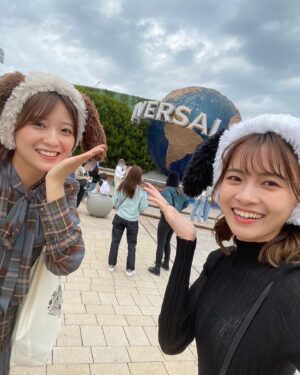 Mio Kudo Instagram - ゆめりんとUSJデート🥰
(電車乗った瞬間嬉しくてずっとるんるんしてた)
2人でこれでもかとたのしみました！！！！
大阪堪能できて最高だったね💚🩷

またいこお
#うれしくなると
#耳がピーンッてなる
#システム