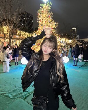 Mirai Yokoda Instagram - 🛷🎅🏻🎀🤍
