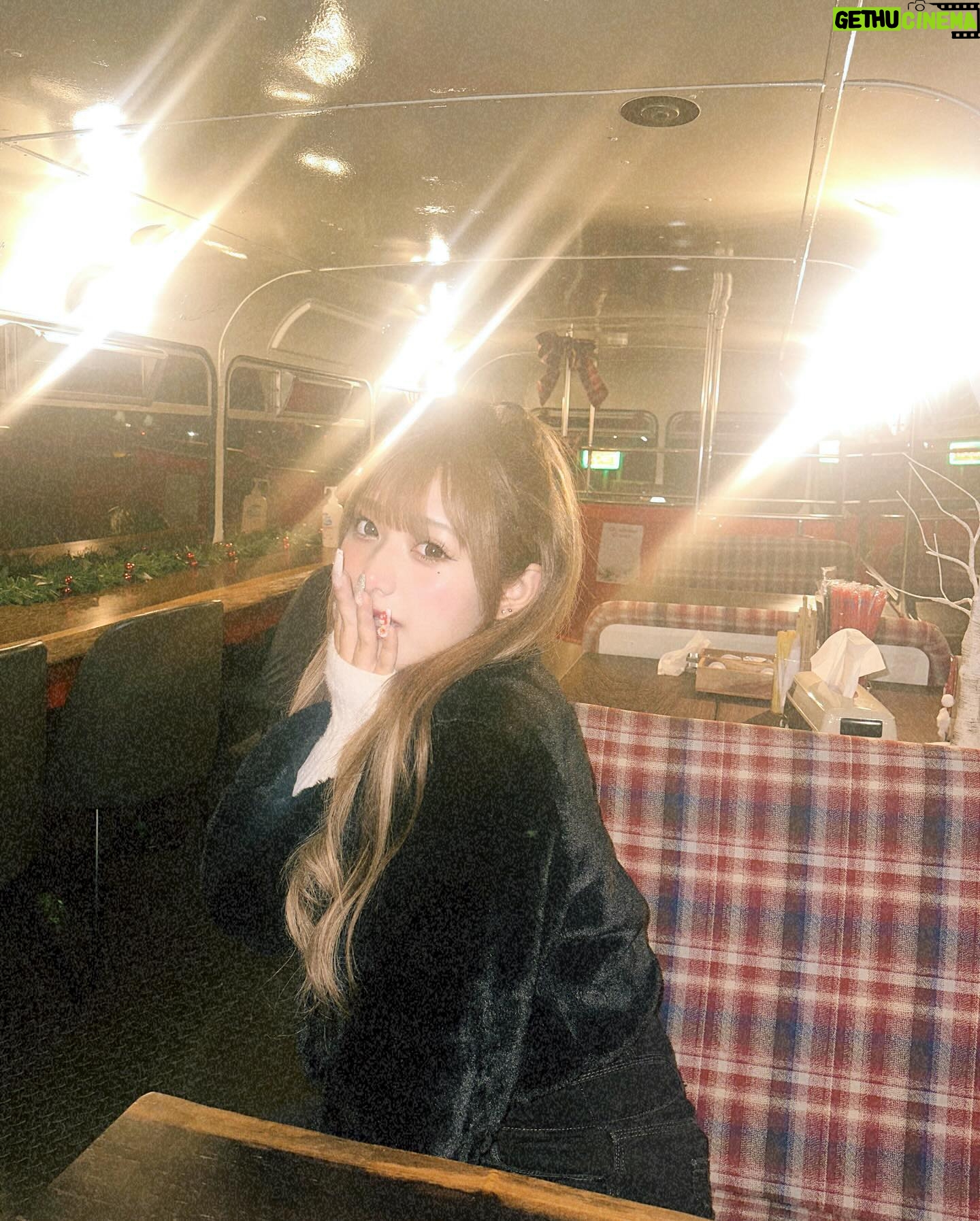 Mirai Yokoda Instagram - ここのカフェ可愛すぎて写真撮りまくった🥹♡