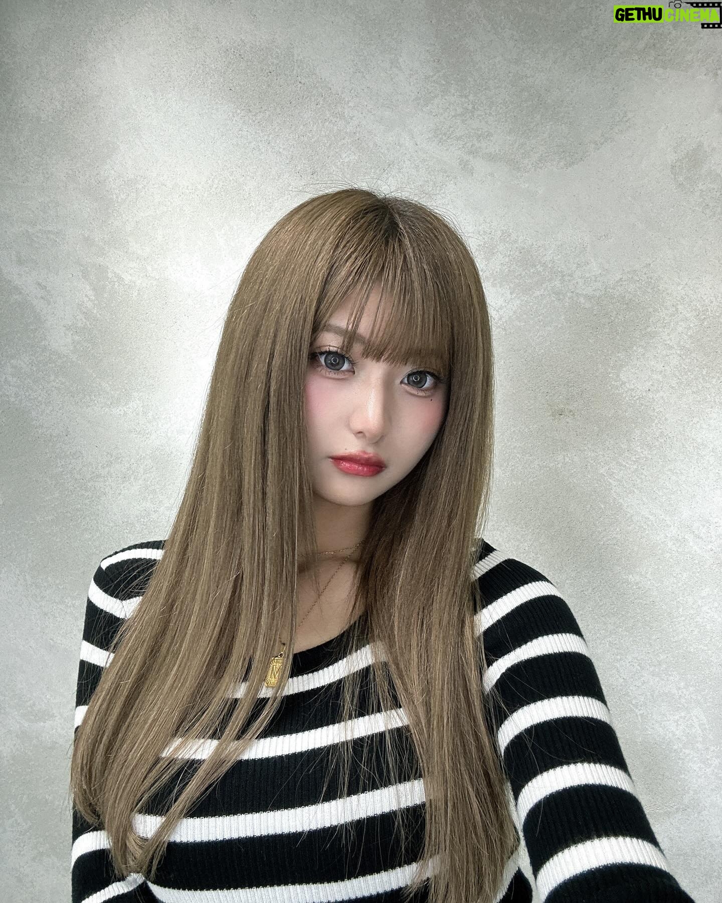 Mirai Yokoda Instagram - 前髪ありストレート好きなんだってー?^_^︎