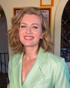 Actress Mireille Enos HD Photos and Wallpapers October 2025