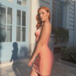 Mirela Balić Instagram - Díganle adiós a la Chloe-JessicaRabbit-era. Se vienen cositas… !! 🥶🥶🥶🎬🎬🎥☘️✂️🥵💘🌊☺️