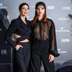Mirela Balić Instagram - En la vida real nos queremos hasta más y mejor que Carmen y Chloe. 💘 @maribelverdu De la noche en la que premiaron a la mami en los premios @yodona al poder femenino. Yo ya tengo el mío y es habernos conocido. ✨ Mis parteners siempre a mi lado @houseoflukemartin y @sofia.camarenaa Thanks to @yslbeauty 🖤
