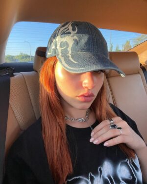Mirela Balić Instagram - Rodando y queriendo a mi gente 🖤🎬💭

Gracias por la enorme y tan bonita acogida que está teniendo @elitenetflix 🍀 blessed 🙏
