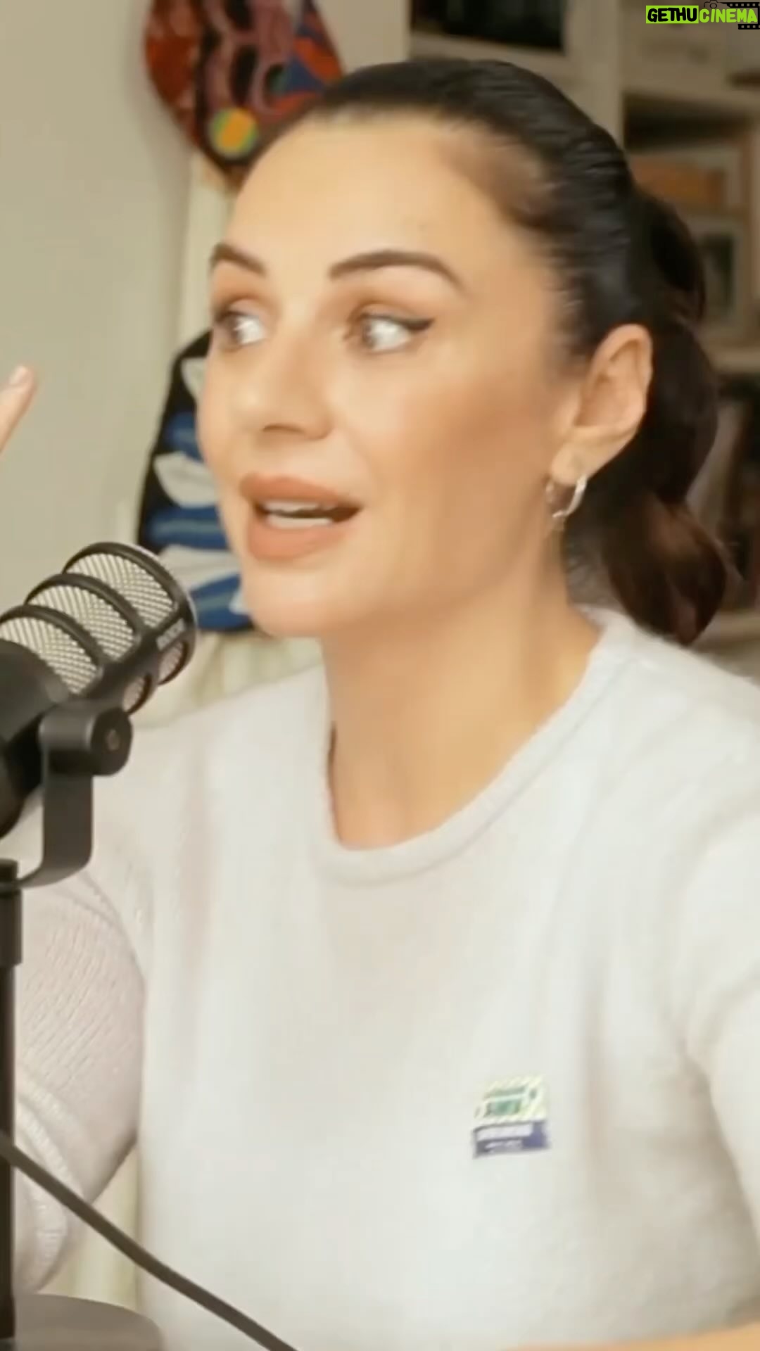 Miren Ibarguren - 38.3K Likes - Personalmente la maternité me enseñó a ser maja en los trenes porque antes a lo mejor no lo fui tanto. De mejorar LA RED y de otras costumbres hemos hablado en el podcast de la gran @nataliaferviu .