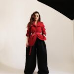 Miren Ibarguren Instagram - Entrevista para @voguespain ropita: @joseherrerastylist @samsanz maki: @joelbittencourt x @guerlain foto: @jcarlosmauri ❤️