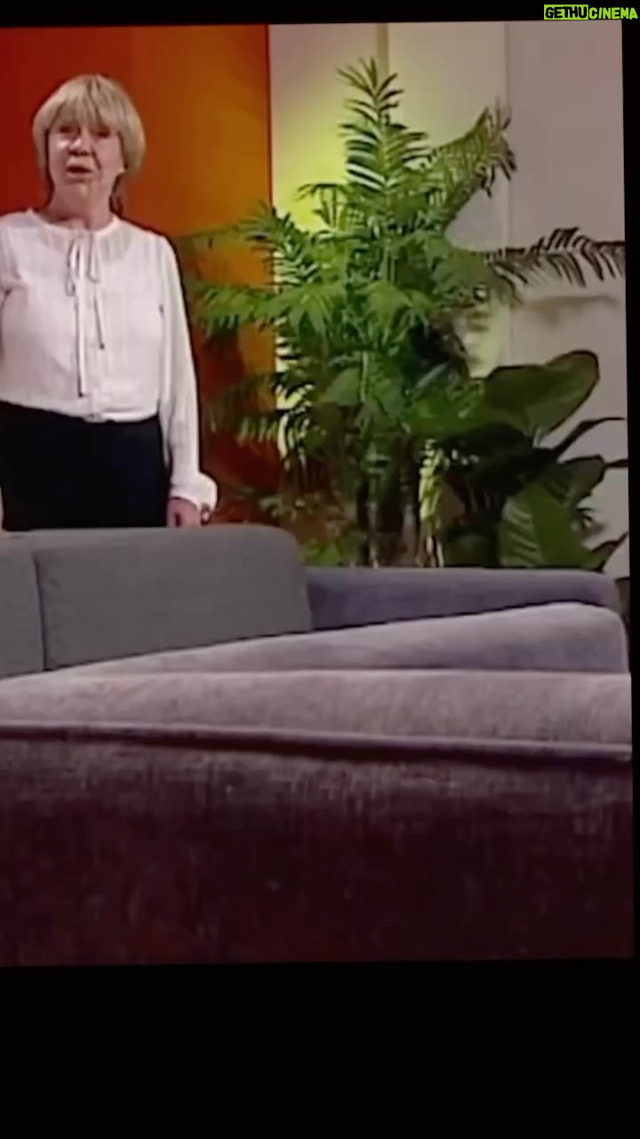 Miren Ibarguren Instagram - El segundo plazo de hacienda entrando en el salón de tus pensamientos.