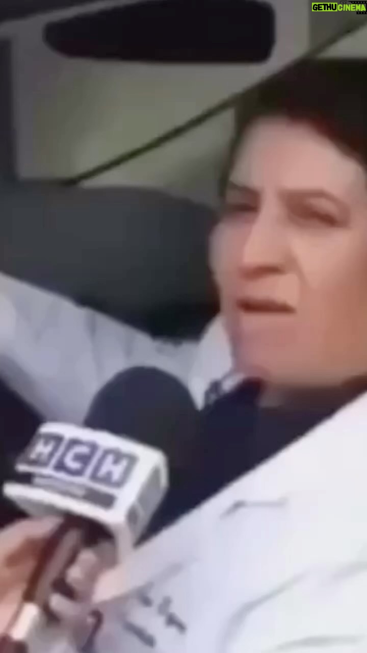 Miren Ibarguren Instagram - Cada ocho horas con un buen vaso de agua.