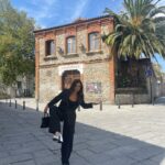 Miren Ibarguren Instagram – Fascinada con @festval_oficial y con la segunda temporada de TODOS MIENTEN que presentamos. Y con mis zapatos nuevos, no te voy a engañar.