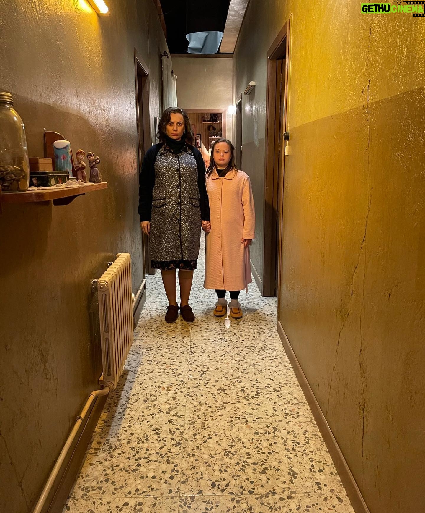 Miren Ibarguren - 17.6K Likes - Hoy se estrena FENOMENAS en @netflixes . Un peliculón de Carlos Theron. Yo hago de portera. Portera dicharachera. Y estaba embarazada de siete meses. Viva el cine.