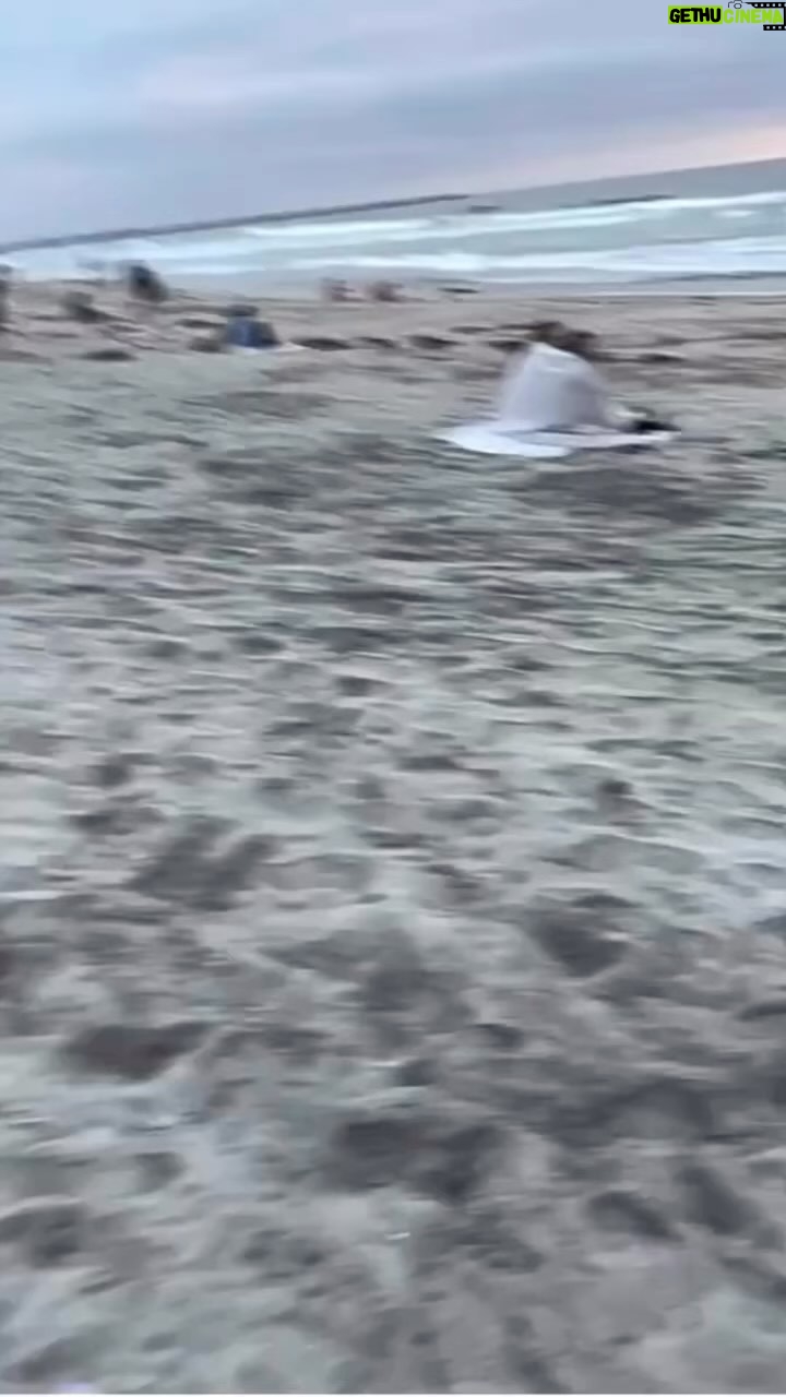 Miren Ibarguren Instagram - Adivina qué playa es.