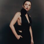 Miren Ibarguren Instagram - Dice que le gusta el “gamberreo” y que como madre aspira a “no ser perfecta”. Pero lo que no sabe Miren Ibarguren (@mirenib) es que su vis cómica y esa capacidad para hacernos empatizar con sus personajes no son de este mundo. Celebramos con ella su estilo, su sinceridad y, sobre todo, su sentido del humor. “A partir de los 40 pasamos de lo que opinen los demás. Y creo que ese es el mayor regalo que te hace la vida”, afirma. Descubre la entrevista completa en el número de InStyle de marzo. ¡Ya en tu quiosco! Por @chus.salido Fotografía @alvarogracia Realización @francescarinciari Maquillaje y peluquería @ricardocalerov Asistentes de realización @pilucavalverde y @candelagalcocer_ Asistentes de fotografía Gabo Boza y @cecilia_armand_ugon #instyle #instylemarzo #mirenibarguren
