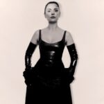 Miren Ibarguren Instagram - Dice que le gusta el “gamberreo” y que como madre aspira a “no ser perfecta”. Pero lo que no sabe Miren Ibarguren (@mirenib) es que su vis cómica y esa capacidad para hacernos empatizar con sus personajes no son de este mundo. Celebramos con ella su estilo, su sinceridad y, sobre todo, su sentido del humor. “A partir de los 40 pasamos de lo que opinen los demás. Y creo que ese es el mayor regalo que te hace la vida”, afirma. Descubre la entrevista completa en el número de InStyle de marzo. ¡Ya en tu quiosco! Por @chus.salido Fotografía @alvarogracia Realización @francescarinciari Maquillaje y peluquería @ricardocalerov Asistentes de realización @pilucavalverde y @candelagalcocer_ Asistentes de fotografía Gabo Boza y @cecilia_armand_ugon #instyle #instylemarzo #mirenibarguren