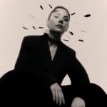 Miren Ibarguren Instagram - Dice que le gusta el “gamberreo” y que como madre aspira a “no ser perfecta”. Pero lo que no sabe Miren Ibarguren (@mirenib) es que su vis cómica y esa capacidad para hacernos empatizar con sus personajes no son de este mundo. Celebramos con ella su estilo, su sinceridad y, sobre todo, su sentido del humor. “A partir de los 40 pasamos de lo que opinen los demás. Y creo que ese es el mayor regalo que te hace la vida”, afirma. Descubre la entrevista completa en el número de InStyle de marzo. ¡Ya en tu quiosco! Por @chus.salido Fotografía @alvarogracia Realización @francescarinciari Maquillaje y peluquería @ricardocalerov Asistentes de realización @pilucavalverde y @candelagalcocer_ Asistentes de fotografía Gabo Boza y @cecilia_armand_ugon #instyle #instylemarzo #mirenibarguren