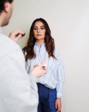 Miren Ibarguren Instagram - Bien seria presentando ayer TODOS MIENTEN 2. Bien maquilladita by @guerlain . Bien vestidita by @marni . Sus quiero. Sus beso.