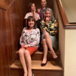 Miren Ibarguren Instagram - Día de trabajo perfecto para un post cumpleaños. Con ellas. LQSA. 🥂