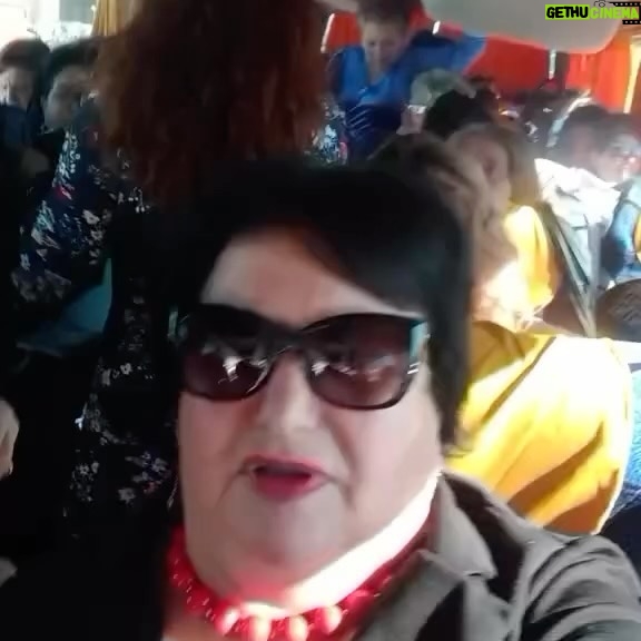 Miren Ibarguren Instagram - No sé a dónde van pero quiero ir con ellas.