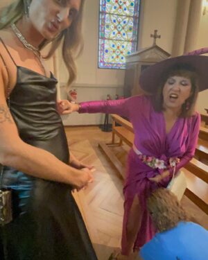 Miren Ibarguren Instagram - La boda YOSCAR. Con est@s compañer@s al fin del mundo ¡Viva LA QUE SE AVECINA!
