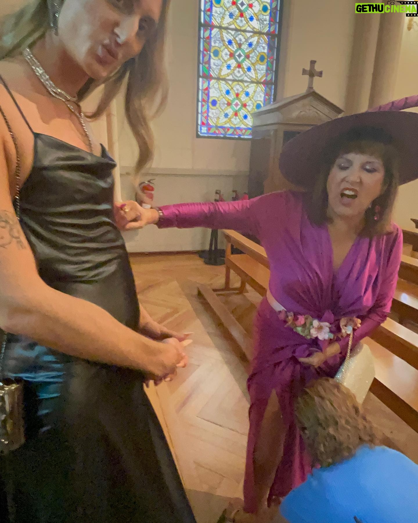 Miren Ibarguren - 40.4K Likes - La boda YOSCAR. Con est@s compañer@s al fin del mundo ¡Viva LA QUE SE AVECINA!