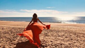 Mireya Bravo Instagram - Detrás de cámaras 🎥 

- Diseñador: @kelvis_casillas @pakiamor 
- Estilista: @_antmoreno_ 

@airmusicspain 
@airfilms.media 

#MireyaBravo #indestructible #work #singer #music
