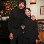 Miriam Giovanelli Instagram - ¡Qué bien lo pasamos! 🤞✨️ Gracias @andresvelencoso por una noche chulísima celebrando tu @ooto_oficial 🌹 @carrizocomunicacion