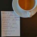 Miriam Giovanelli Instagram – Últimamente 

1. Mesa para dos.
2. “La invención del sonido” de Chuck Palahniuk.
3. Cuando el invierno es invernal.
4. Un artista cuya obra se desvanece con el último bocado.
5. Por las vías de la imaginación.
6. Bajo el té kukicha se revela la magdalena que devoré.
7. El día que descubrí el spinnig, boxeo y barré.
