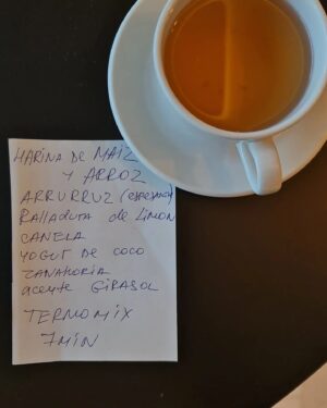 Miriam Giovanelli Instagram - Últimamente 

1. Mesa para dos.
2. "La invención del sonido" de Chuck Palahniuk.
3. Cuando el invierno es invernal.
4. Un artista cuya obra se desvanece con el último bocado.
5. Por las vías de la imaginación.
6. Bajo el té kukicha se revela la magdalena que devoré.
7. El día que descubrí el spinnig, boxeo y barré.