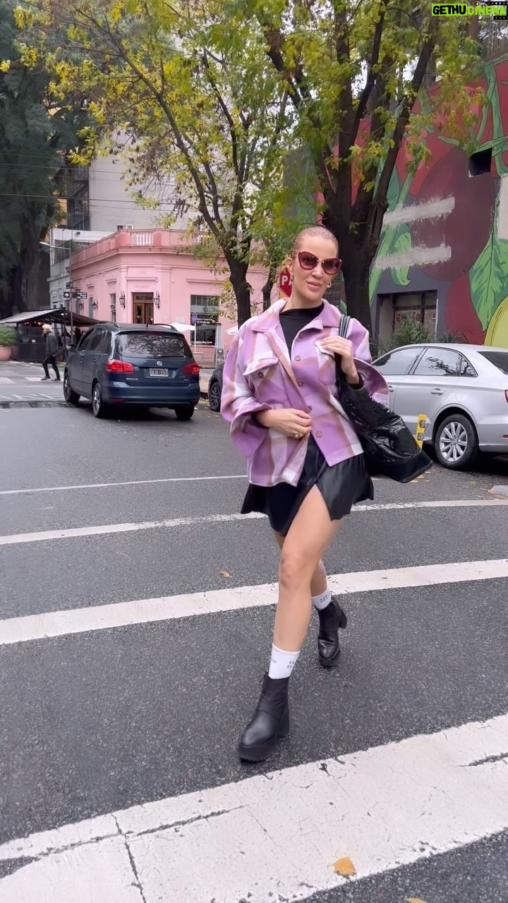 Miriam Lanzoni Instagram - Domingo pero…. @las.gladiolas y sus mil opciones