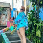 Miriam Lanzoni Instagram - Uno de mis lugares favoritos en Río #vidigal @sofiayalfonso mi kimono 💜🇧🇷