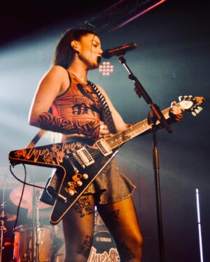 Miriam Rodríguez Instagram - remixxxxxxx de lo q fue #linearojatour en BCN🧨 no supero. Este SÁBADO ALICANNNNNNTE🔥🚨❤️‍🔥

@miriamrcfo @laiiaprez 
@aaaaz_pht