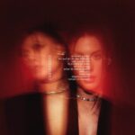 Miriam Rodríguez Instagram - 🚨 x aquí la contraportada de “líneas rojas” que ya no queda nada para que SALGA el 23 de FEB 😭🧨🚀 QUÉ CANCIÓN TENÉIS MÁS GANAS DE ESCUCHAR?????? recordad que aun está activa la PRE COMPRA y el SORTEO para la presentación del disco y la camisetaaaaaaaa chuli. Link en BIO :) OS QUIERO x100000000000