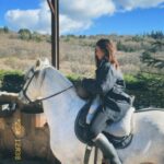 Miriam Rodríguez Instagram - ❤️‍🩹✨🥹 re- conectar siempre en 🏡✨🐎❤️‍🩹 @mambru_lopez @hotel_rural_la_posada @centrohipico_losciruelos @pau_bsm95 @oscarjimeeneez