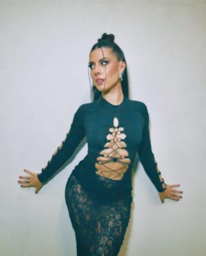 Miriam Rodríguez Instagram - ✨🥂🍾 de cuando empezamos 2O24 cantando en @rtve ✨

muah by @lumuah 
styled by @davidrivas___