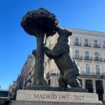 Miriam Saavedra Instagram - Solo Aquellos que cruzan un océano sabrán esto ; Emigrar la escencia de valentía , coraje , supervivencia y adaptación , una Peruana más que ama tanto este país que me acogió me vio caer levantarme , reír llorar , tener miedos , y ser feliz , muy feliz , crecer , madurar , aprender !!!! Gratitud , tanta gratitud 🙏🏼 pasión y locura !! por que El amor a una patria no conoce fronteras ajenas 🫶Españolita ❤️