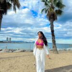 Miriam Saavedra Instagram - España Eres un libro abierto enchapado en Oro y riqueza cultural que solo se puede leer, apreciar, pisando tu tierra y contemplando la belleza de cada una de tus ciudades 🇪🇸🤍