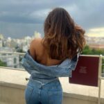 Miriam Saavedra Instagram - Mi Frase : “No soy perfecta pero soy madrileña que casi es lo mismo ”🫶🔥 me gustan tus chaquetas @shopbysolange